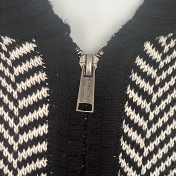 SEAN JOHN XL MULTI COLORED CHEVRON KNIT PULLOVER SWEATER - Picture 3 of 11